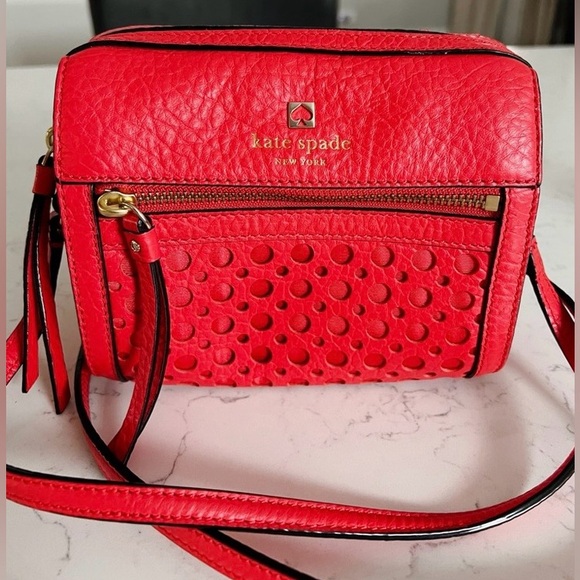 kate spade Handbags - KATE SPADE ♠️ RED LEATHER CROSSBODY
